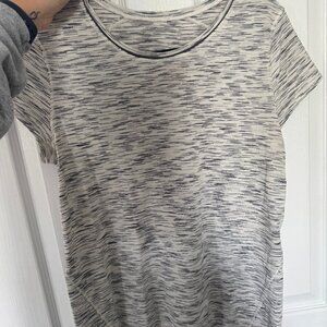 Heather Grey Lululemon Tee - Size 6